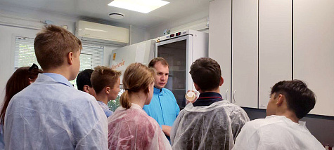 экскурсия школьников в ЦНИИ эпидемиологии Роспотребнадзора